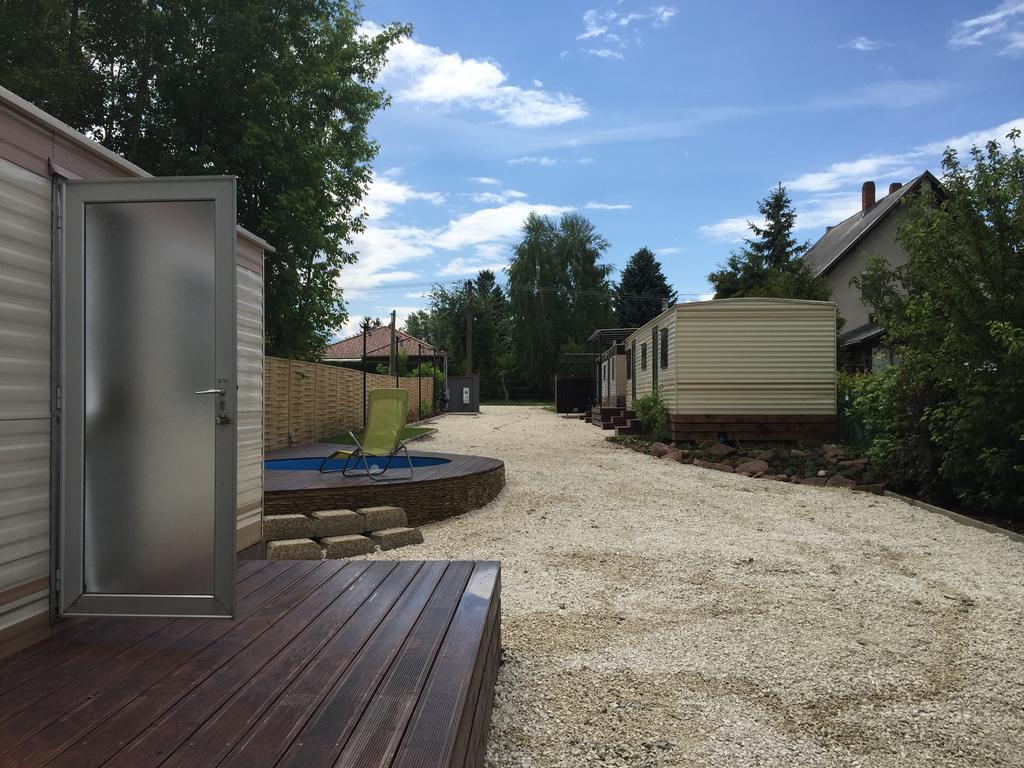Kenge Apartmanok Balatonszárszó Eksteriør bilde
