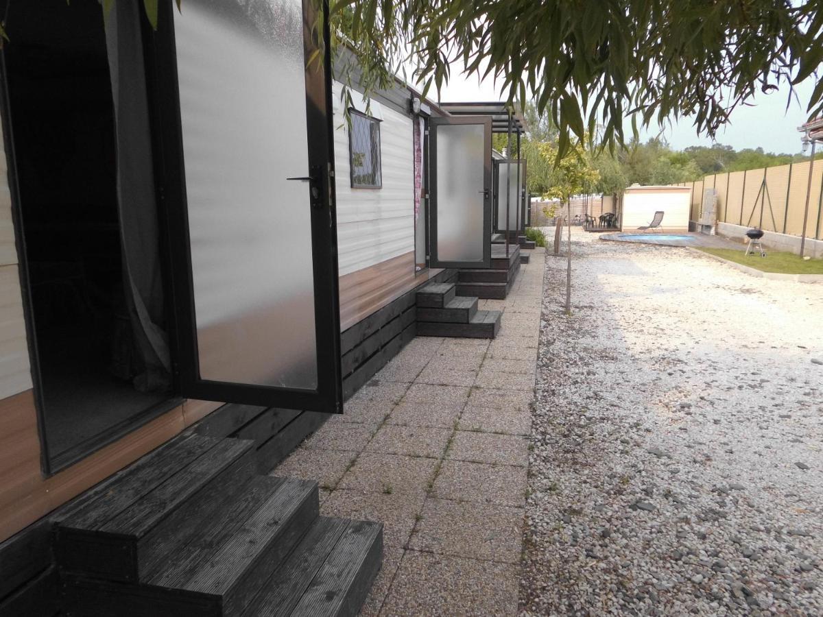 Kenge Apartmanok Balatonszárszó Eksteriør bilde